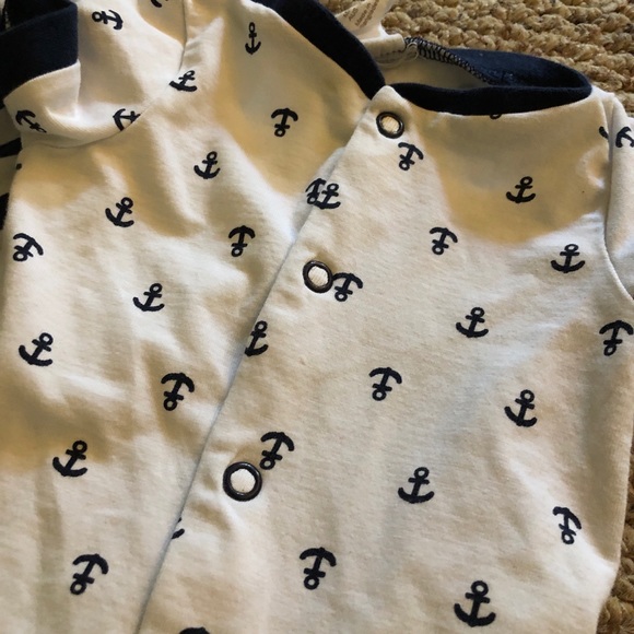 Baby rompers (0-1 month size) - Picture 3 of 5